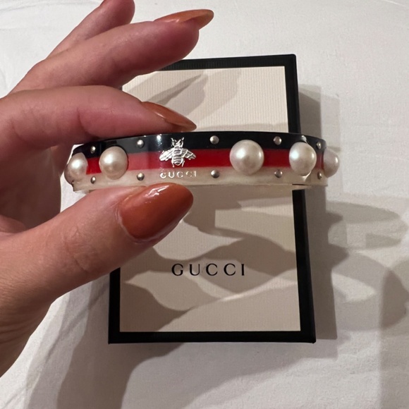 GUCCI Sylvie Web BRACELET Vintage PEARL Stud BEE Logo Italy L - Picture 4 of 5